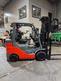 2022 TOYOTA 8FGCU30 LP GAS FORKLIFT 986 HOURS TREADED CUSHION TIRES 94/199 3 STAGE MAST SIDE SHIFTER STOCK # BF9125789-BUF
