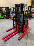 2015 RAYMOND DSX40 4000 LB ELECTRIC FORKLIFT WALKIE STACKER 72/150 3 STAGE MAST CUSHION SIDE SHIFTER 7267 HOURS STOCK # BF926629-BUF - United Lift LLC