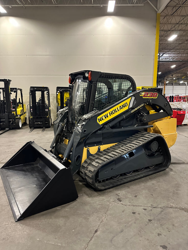 2015 NEW HOLLAND C238 SKID STEER ENCLOSED CAB HEAT & AC AUXILLARY HYDRAULICS 78" BUCKET