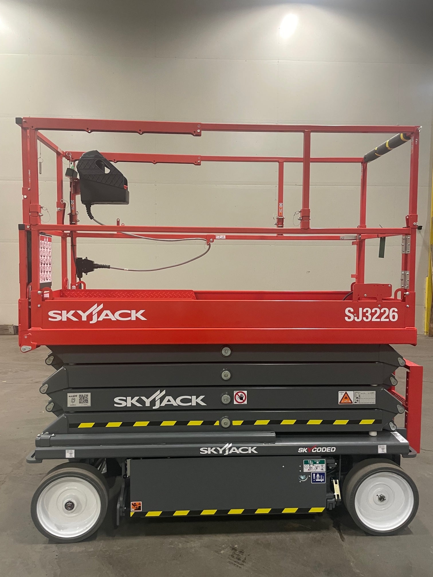 2025 SKYJACK SJ3226 SCISSOR LIFT 26' REACH ELECTRIC CUSHION TIRES