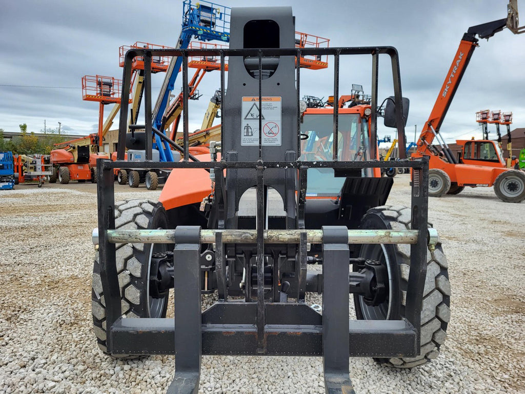 2023 JLG 742 7000 LB DIESEL TELESCOPIC FORKLIFT TELEHANDLER