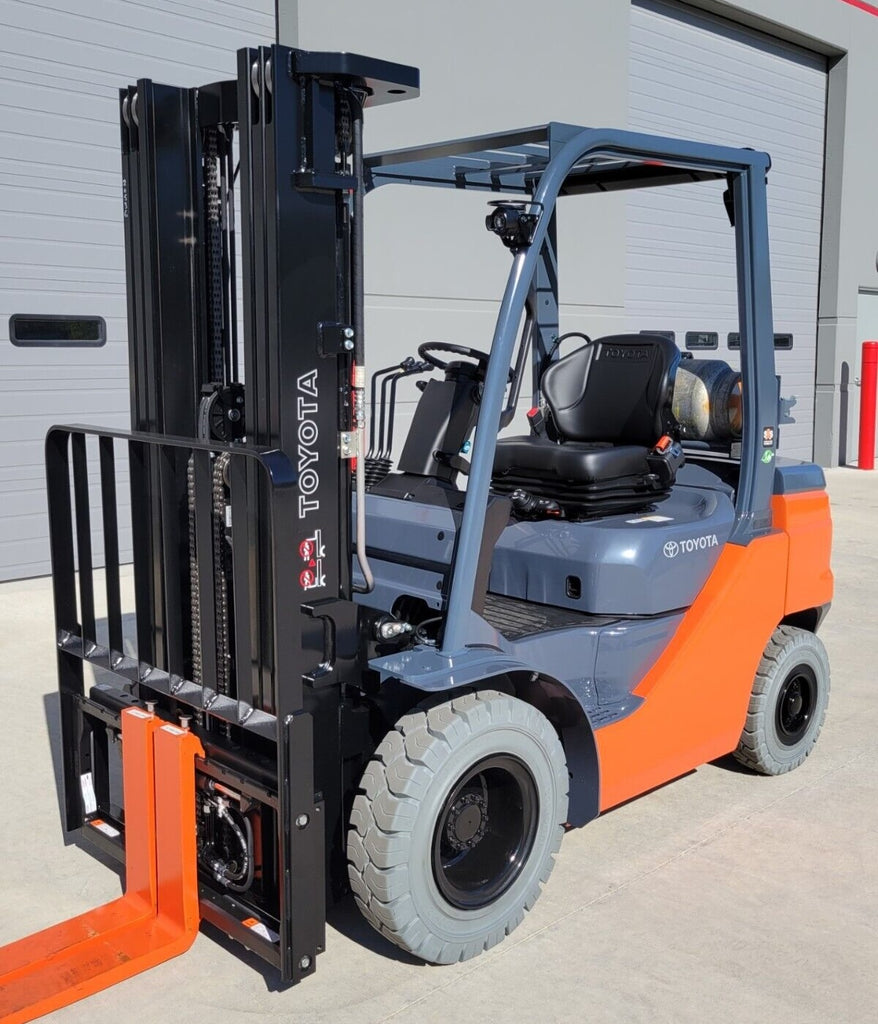 BRAND NEW 2023/2024 TOYOTA 508FGU25 5000 LB LP GAS FORKLIFT PNEUMATIC