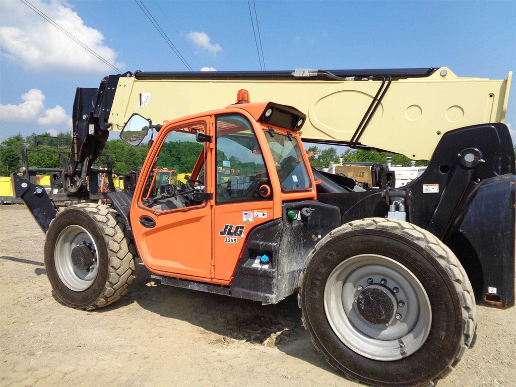 2018 JLG 1255 12000 LB DIESEL TELESCOPIC FORKLIFT TELEHANDLER PNEUMATIC