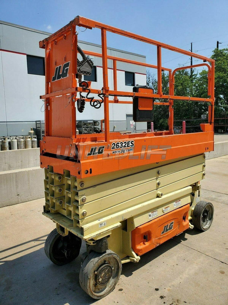 2016 JLG 2632ES SCISSOR LIFT 500 LB 26' REACH ELECTRIC WITH DECK EXTENSION 255 HOURS STOCK