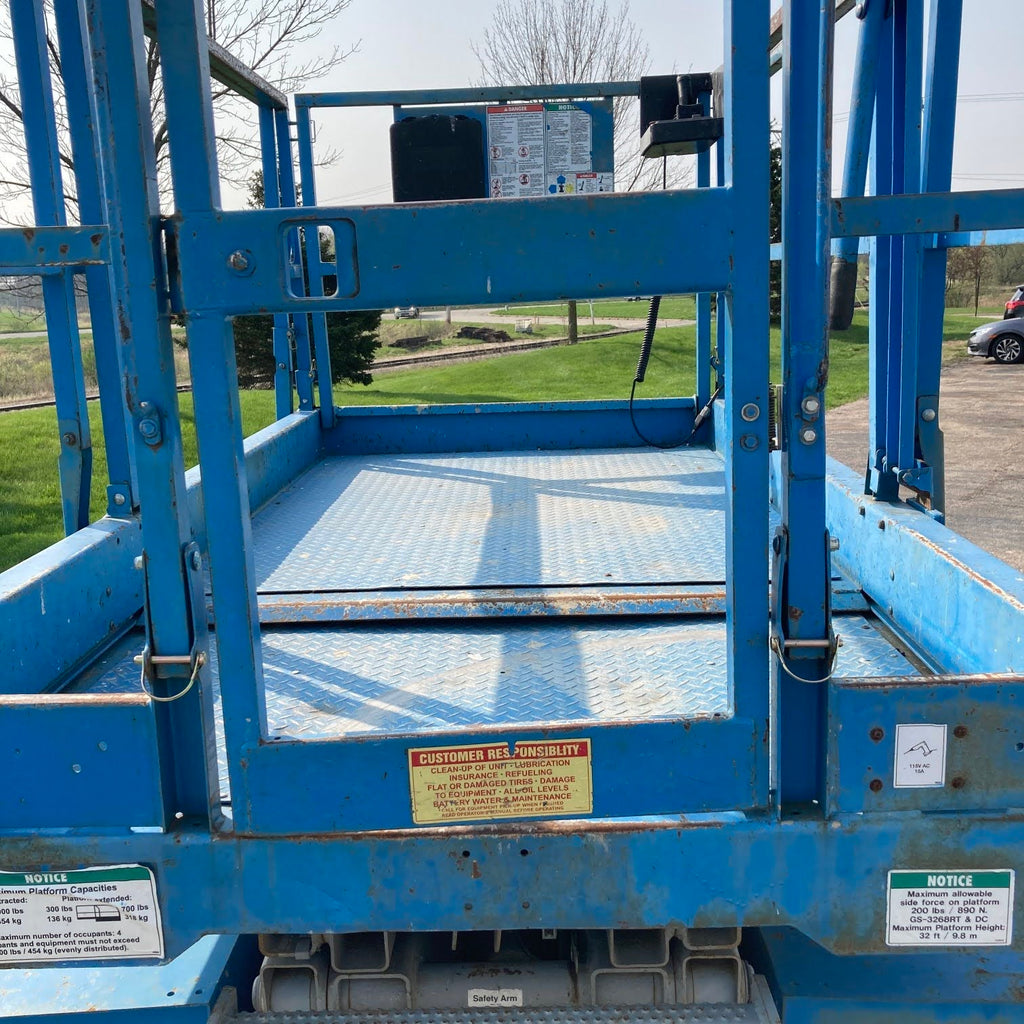 じーぷ 2006 GENIE GS3268RT SCISSOR LIFT 32' REACH DUAL FUEL ROUGH