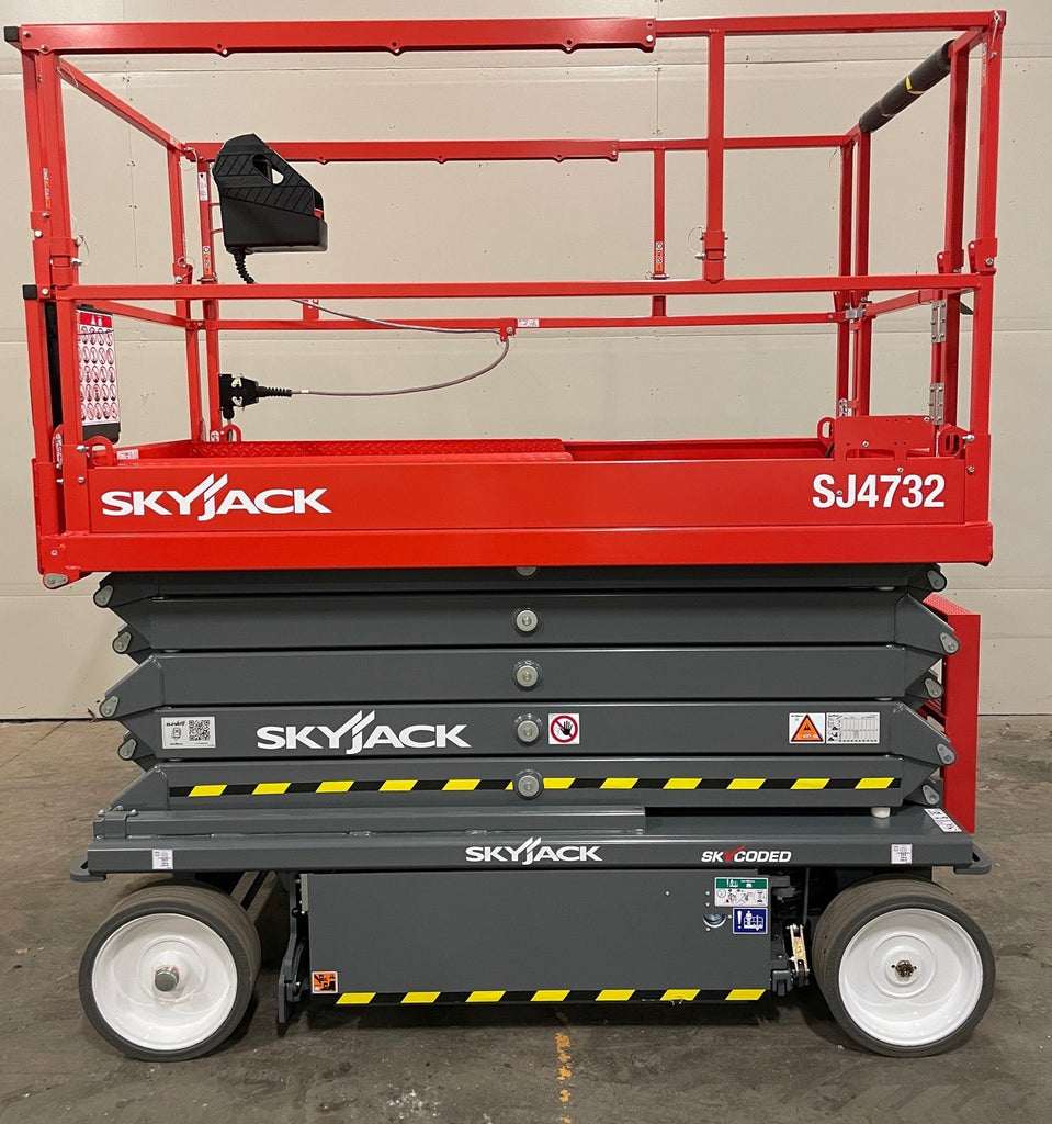 bigskygo76　0227 2022 SKYJACK SJ4732 SCISSOR LIFT 32' REACH ELECTRIC SMOOTH