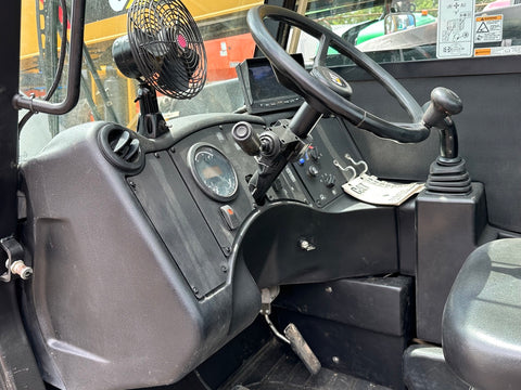 2015 CAT TL943C
