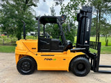 2016 HYUNDAI 70D-9 15500 LB DIESEL FORKLIFT DUAL DRIVE PNEUMATIC 119/157" 2 STAGE MAST SIDE SHIFTER 3445 HOURS STOCK # BF9445139-TXB - United Lift LLC