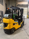 2020 CATERPILLAR/MITSUBISHI FGC25N 5000 LB LP GAS FORKLIFT CUSHION 83/187" 3 STAGE MAST SIDE SHIFTING FORK POSITIONER 878 HOURS STOCK # BF987829-BUF - United Lift LLC