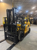 2020 CATERPILLAR/MITSUBISHI FG50CN 11000 LB LP GAS FORKLIFT PNEUMATIC 93/201" 3 STAGE MAST SIDE SHIFTING FORK POSITIONER PLUMBED 4 WAYS TO CARRAIGE 1296 HOURS STOCK # BF9283319-BUF