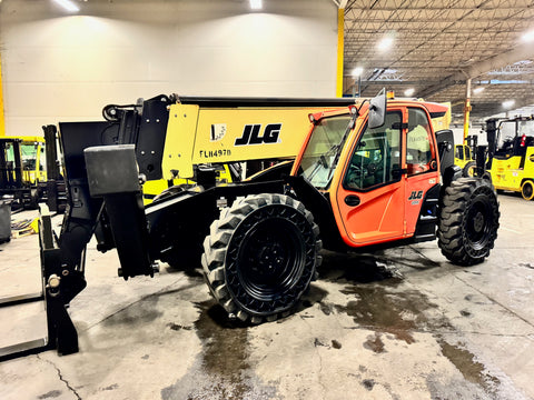 2017 JLG 1055 10000 LB DIESEL TELESCOPIC FORKLIFT 4WD OUTRIGGERS ENCLOSED HEATED CAB WITH HEAT & AC ONLY 982 HOURS STOCK # BF9972919-BUF - United Lift Equipment LLC