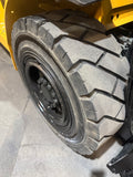 2020 CATERPILLAR/MITSUBISHI FG50CN 11000 LB LP GAS FORKLIFT PNEUMATIC 93/201" 3 STAGE MAST SIDE SHIFTING FORK POSITIONER PLUMBED 4 WAYS TO CARRAIGE 1296 HOURS STOCK # BF9283319-BUF