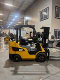 2020 CATERPILLAR 2C6000 6000 LB LP GAS FORKLIFT FINGER TIP CONTROL 82/170" 3 STAGE MAST SIDE SHIFTER ATTACHEMENT UNDER 900 HOURS TREADED TIRES STOCK # BF987249-BUF