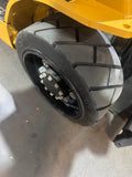 2020 CATERPILLAR 2C6000 6000 LB LP GAS FORKLIFT FINGER TIP CONTROL 82/170" 3 STAGE MAST SIDE SHIFTER ATTACHEMENT UNDER 900 HOURS TREADED TIRES STOCK # BF987249-BUF