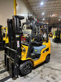 2021 CATERPILLAR/MITSUBISHI FGC20N 4000 LB LP GAS FORKLIFT CUSHION 83/187 3 STAGE MAST SIDE SHIFTING FORK POSITIONER ATTACHMENT LOW HOURS STOCK # BF998929-BUF