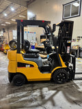 2021 CATERPILLAR/MITSUBISHI FGC20N 4000 LB LP GAS FORKLIFT CUSHION 83/187 3 STAGE MAST SIDE SHIFTING FORK POSITIONER ATTACHMENT LOW HOURS STOCK # BF998929-BUF