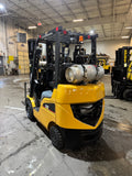 2021 CATERPILLAR/MITSUBISHI FGC20N 4000 LB LP GAS FORKLIFT CUSHION 83/187 3 STAGE MAST SIDE SHIFTING FORK POSITIONER ATTACHMENT LOW HOURS STOCK # BF998929-BUF