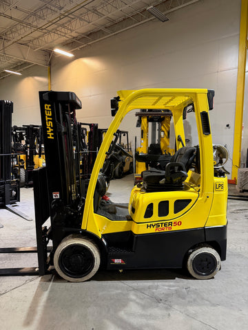 2017 HYSTER S50FT 5000 LB LP GAS FORKLIFT CUSHION 84/194" 3 STAGE MAST SIDE SHIFTER NON MARKING TREADED TIRES 1284 HOURS STOCK # BF9114619-BUF - United Lift LLC