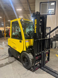 2021 HYSTER H60FT 6000 LB LP GAS FORKLIFT PNEUMATIC 89/188" 3 STAGE MAST SIDE SHIFTING FORK POSITIONER ENCLOSED CAB LP GAS 991 HOURS PLUMBED 4 WAYS TO THE CARRIAGE STOCK # BF9184129-BUF