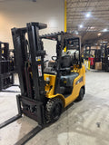 2021 CATERPILLAR/MITSUBISHI FGC25N 5000 LB LP GAS FORKLIFT CUSHION 85/187" 3 STAGE MAST SIDE SHIFTER 884 HOURS STOCK # BF998829-BUF - United Lift LLC