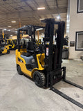 2021 CATERPILLAR/MITSUBISHI FGC25N 5000 LB LP GAS FORKLIFT CUSHION 85/187" 3 STAGE MAST SIDE SHIFTER 884 HOURS STOCK # BF998829-BUF - United Lift LLC