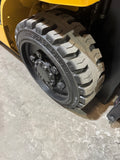 2021 CATERPILLAR/MITSUBISHI FGC25N 5000 LB LP GAS FORKLIFT CUSHION 85/187" 3 STAGE MAST SIDE SHIFTER 884 HOURS STOCK # BF998829-BUF - United Lift LLC