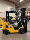 2021 CATERPILLAR/MITSUBISHI FGC25N 5000 LB LP GAS FORKLIFT CUSHION 94/217" 3 STAGE MAST SIDE SHIFTING FORK POSITIONER LOW HOURS STOCK # BF998729-BUF