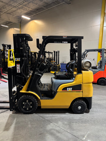 2021 CATERPILLAR/MITSUBISHI FGC25N 5000 LB LP GAS FORKLIFT CUSHION 83/187" 3 STAGE MAST SIDE SHIFTING FORK POSITIONER PLUMBED 4 WAYS TO CARRIAGE 814 HOURS STOCK # BF9118829-BUF