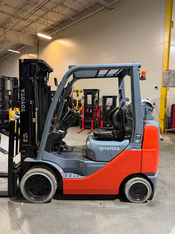 2020 TOYOTA 8FGCU25 5000 LB LP GAS FORKLIFT CUSHION 84/189" 3 STAGE MAST SIDE SHIFTING FORK POSITIONER 958 HOURS STOCK # BF9119479-BUF - United Lift LLC