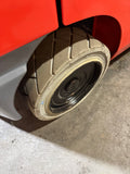 2020 TOYOTA 8FGCU25 5000 LB LP GAS FORKLIFT CUSHION 84/189" 3 STAGE MAST SIDE SHIFTING FORK POSITIONER 958 HOURS STOCK # BF9119479-BUF - United Lift LLC