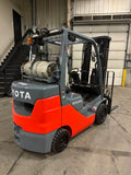 2022 TOYOTA 8FGCU32 6500 LB LP GAS FORKLIFT 884 HOURS CUSHION 87/187" 3 STAGE MAST SIDE SHIFTING FORK POSITIONER 4 WAY PLUMBING STOCK # BF9224729-BUF - United Lift LLC