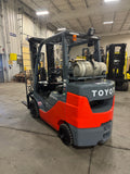 2022 TOYOTA 8FGCU32 6500 LB LP GAS FORKLIFT 884 HOURS CUSHION 87/187" 3 STAGE MAST SIDE SHIFTING FORK POSITIONER 4 WAY PLUMBING STOCK # BF9224729-BUF - United Lift LLC