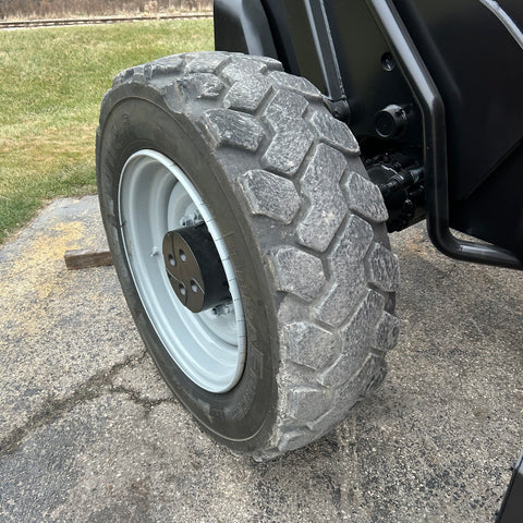 2017 JLG 1055
