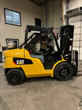 2017 CATERPILLAR/MITSUBISHI FG50CN 11000 LB LP GAS FORKLIFT PNEUMATIC 94/189" 3 STAGE MAST SIDE SHIFTER 1478 HOURS STOCK # BF9293349-BUF