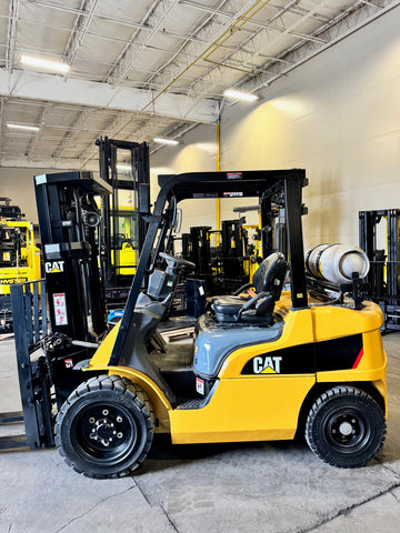 2020 CATERPILLAR GP30N 6000 LB LP GAS FORKLIFT PNEUMATIC 85/186" 3 STAGE MAST PNEUMATIC TIRE SIDE SHIFTING FORK POSITIONER 1522 HOURS STOCK # BF9222519-BUF - United Lift Equipment LLC