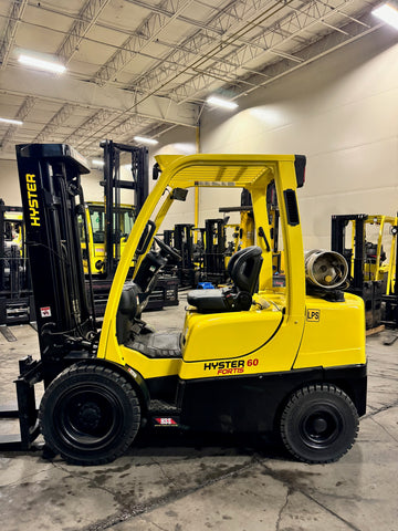 2019 HYSTER H60FT 6000 LB LP GAS FORKLIFT PNEUMATIC 90/188" 3 STAGE MAST SIDE SHIFTER 1,273 HOURS STOCK # BF9224989-BUF