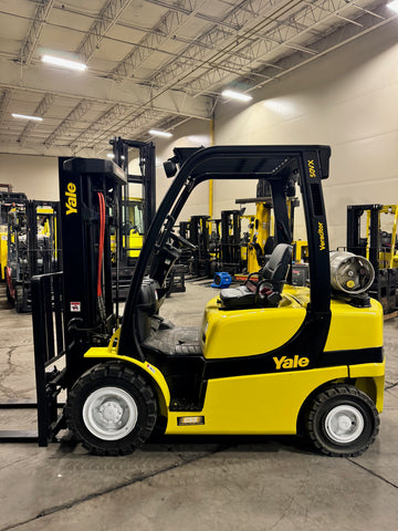 2018 YALE GLP050VXN 5000 LB LP GAS FORKLIFT PNEUMATIC 83/189 3 STAGE MAST SIDE SHIFTER 1468 HOURS STOCK # BF9198429-BUF