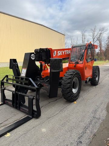 2016 JLG SKYTRAK 10054 10000 LB DIESEL TELESCOPIC FORKLIFT TELEHANDLER PNEUMATIC 4WD ENCLOSED CAB WITH HEAT 2,015 HOURS STOCK # BF9461189-BUF - United Lift LLC