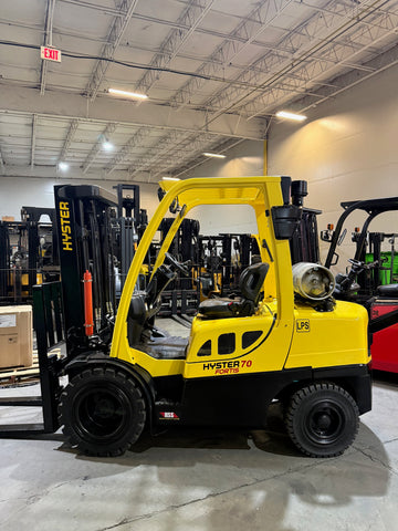 2021 HYSTER H70FT 7000 LB LP GAS FORKLIFT PNEUMATIC 86/182" 3 STAGE MAST SIDE SHIFTING FORK POSITIONER PLUMBED 4 WAYS TO CARRIAGE 1123 HOURS STOCK # BF9129979-BUF