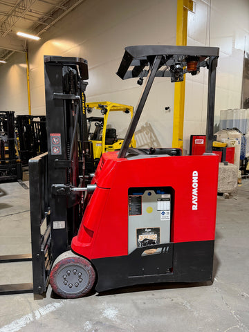 2015 RAYMOND 415-C30TT 3000 LB ELECTRIC DOCK STOCKER FORKLIFT 83/189" 3 STAGE MAST SIDE SHIFTER 1232 HOURS STOCK # BF952879-BUF