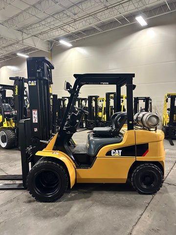 2009 CATERPILLAR P6000 6000 LB LP GAS DUAL DRIVE TIRES FORKLIFT PNEUMATIC 95/147" 2 STAGE MAST SIDE SHIFTER 2932 HOURS STOCK # BF9175189-BUF - United Lift Equipment LLC
