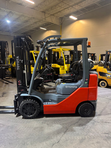 2019 TOYOTA 8FGCU25 5000 LB LP GAS FORKLIFT CUSHION 84/189 3 STAGE MAST SIDE SHIFTER 968 HOURS STOCK # BF9119779-BUF - United Lift LLC