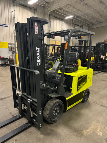 2025 DeWalt Lift Truck DEC-425