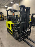 2025 DEWALT LIFT TRUCK DEC4-25 LITHIUM ION BATTERY ELECTRIC 5000 LB CAPACITY TREADED CUSHION TIRES 85/189" LIFT HEIGHT 3 STAGE MAST SIDE SHIFTING FORK POSITIONER 2000hr/2YR WARRANTY CHARGER INCLUDED STOCK # BF9285389-BUF - United Lift LLC