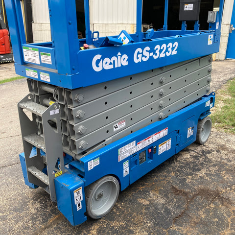 2012 Genie GS-3232