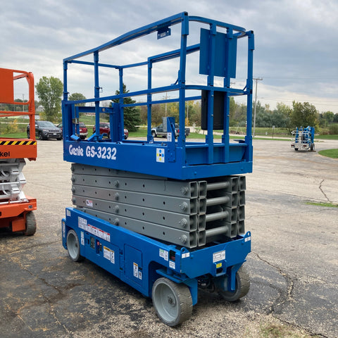 2012 Genie GS-3232