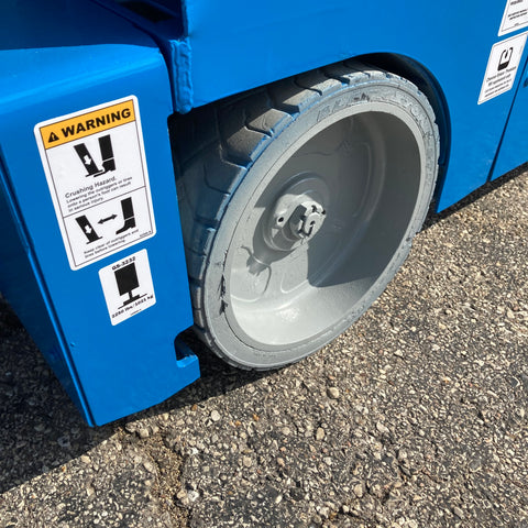 2013 Genie GS-3232