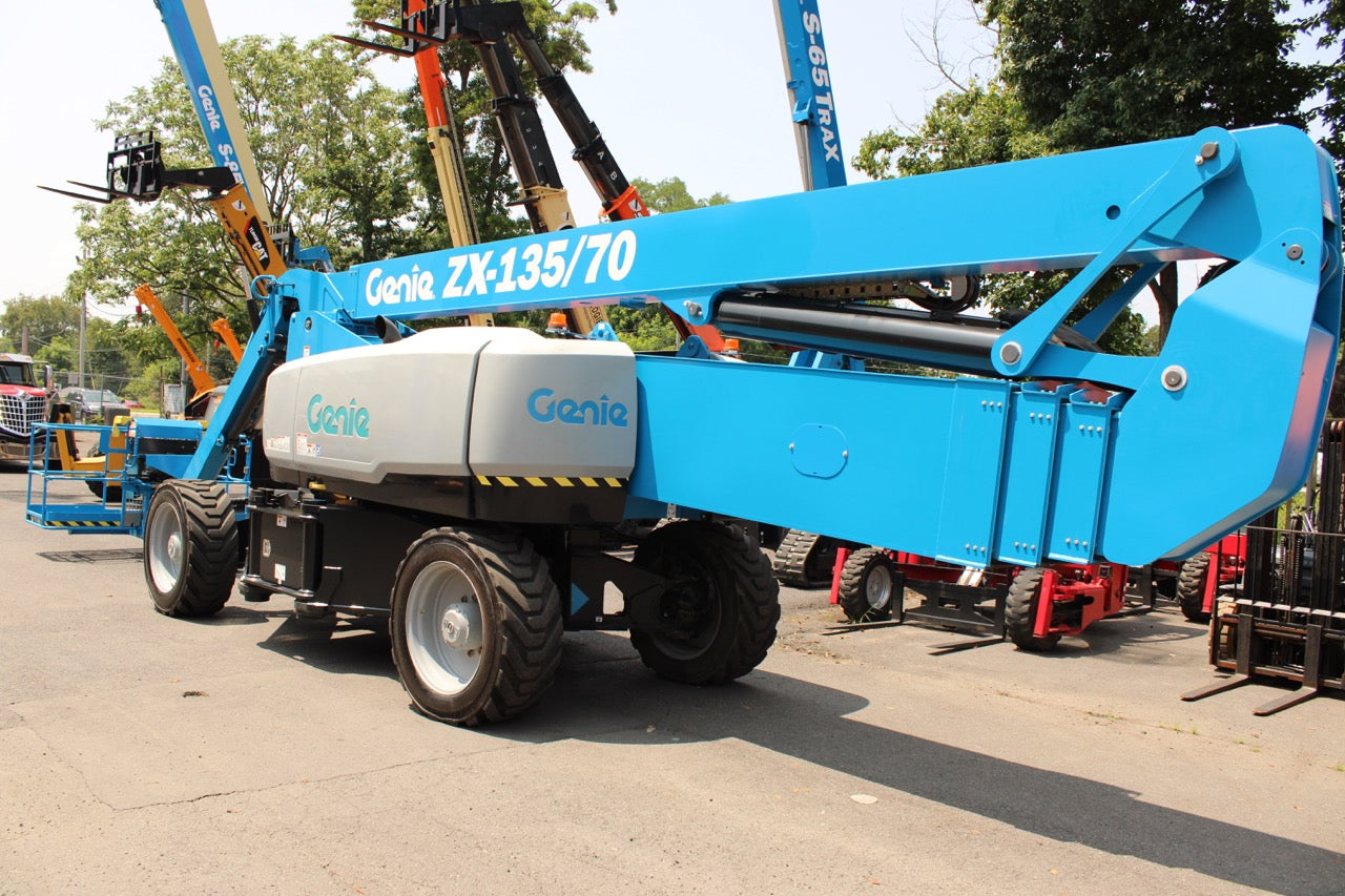 2022 GENIE ZX135/70 ARTICULATING BOOM LIFT AERIAL LIFT WITH JIB