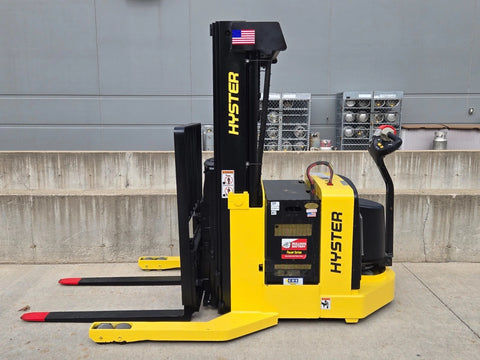 2020 HYSTER W30ZR 3000 LB ELECTRIC WALKIE PALLET JACK 73/149" 3 STAGE CUSHION SIDE SHIFTER 647 HOURS STOCK # BF9155139-RIL - United Lift LLC