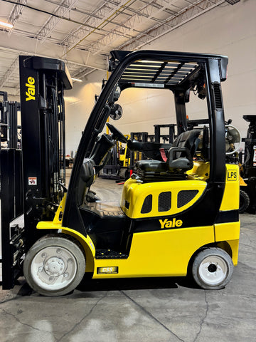 2022 YALE GLC050VXN 5000 LB LP GAS FORKLIFT CUSHION 84/189" 3 STAGE MAST NON MARKING TIRES SIDE SHIFTING FORK POSITIONER 827 HOURS STOCK # BF994579-BUF